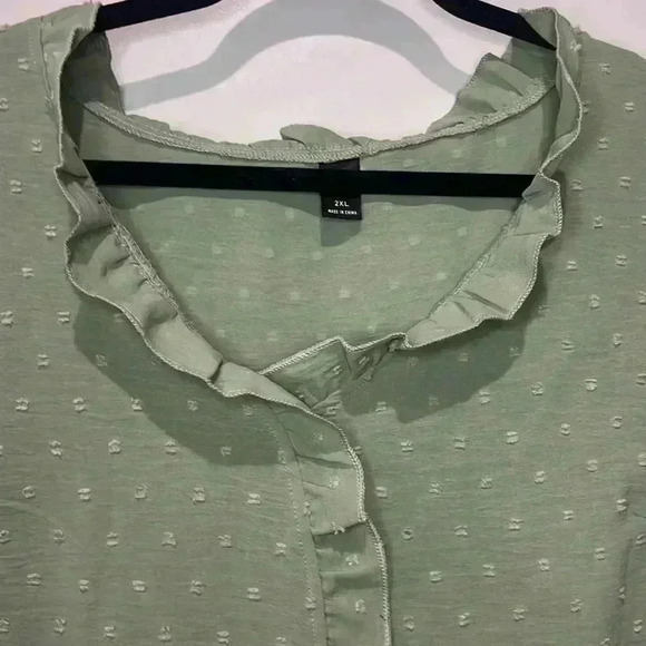 SHEIN Green Blouse - Picture 3 of 6